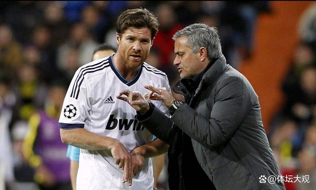 2-0！穆里尼奥战术封神，本菲卡两连胜，力克意甲冠军，重燃希望